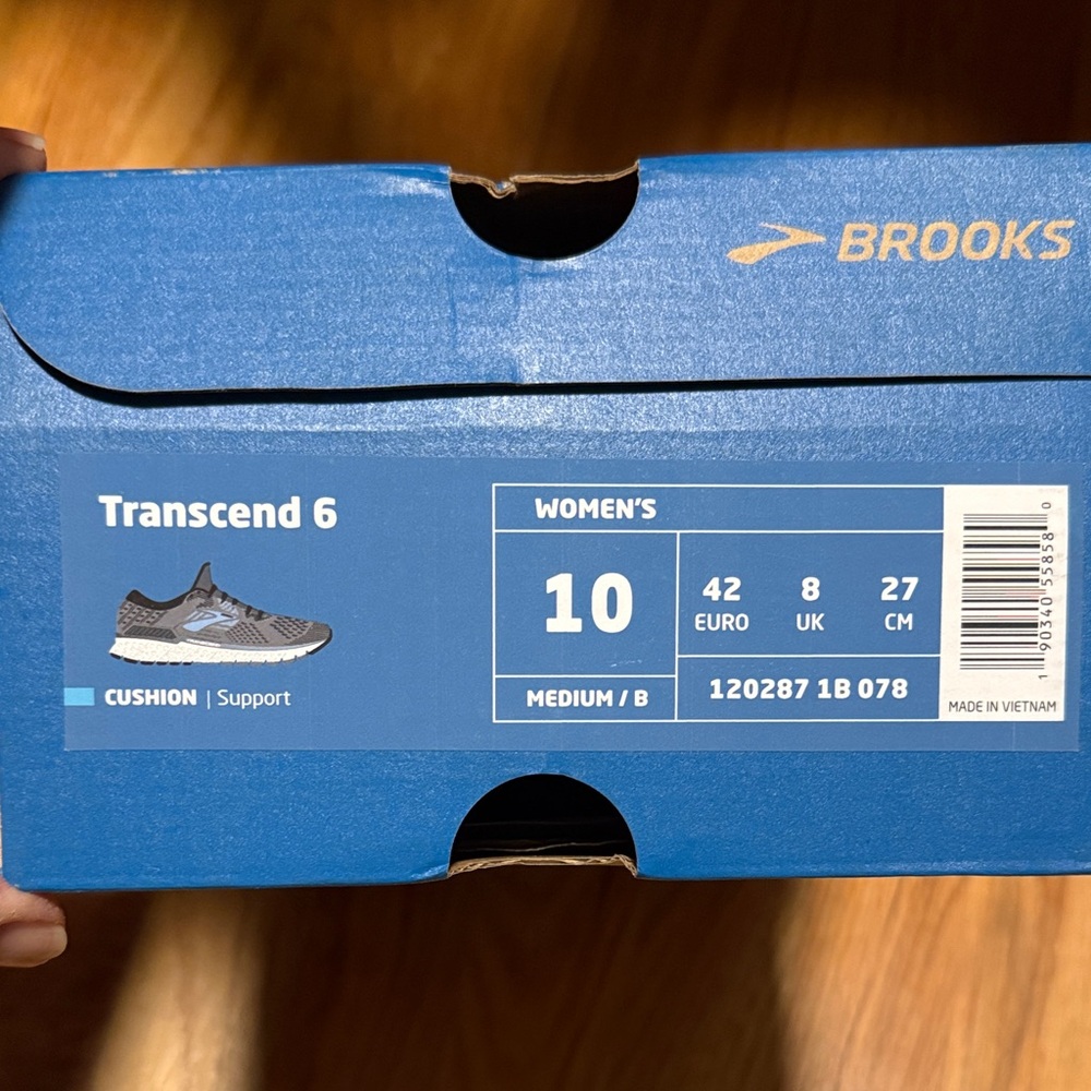 Like new! Brooks Transcend 6 Women's Shoes